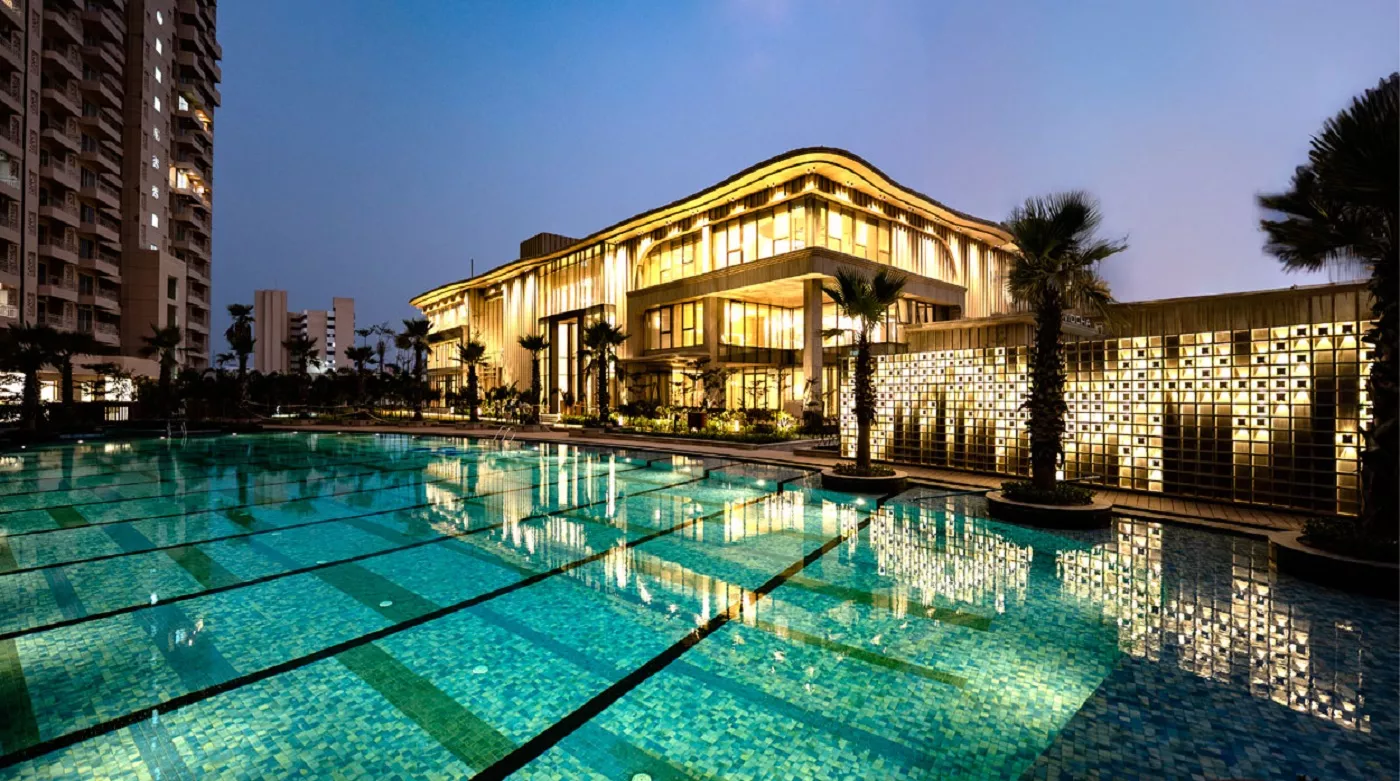 County Center Court lifestyle amenity view